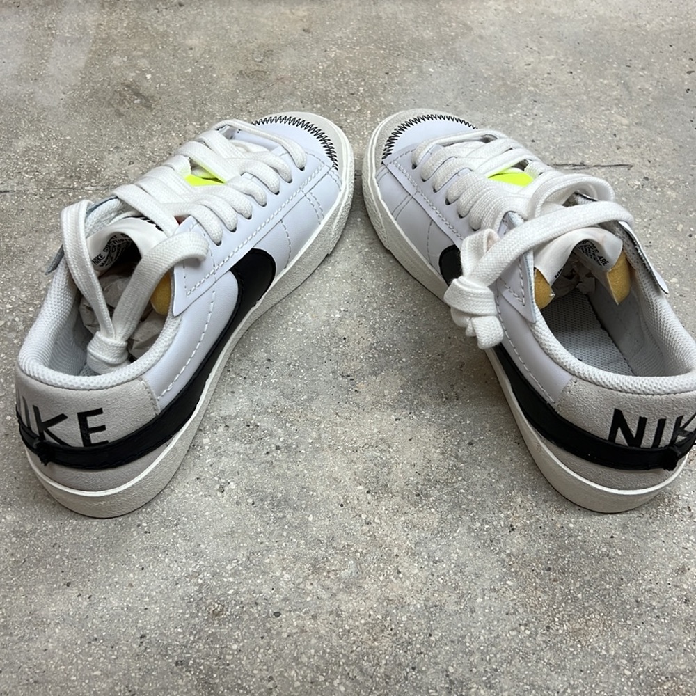New with box - Men’s Nike Blazer Low ´77 Jumbo - DN2158 101 - Picture 6 of 8
